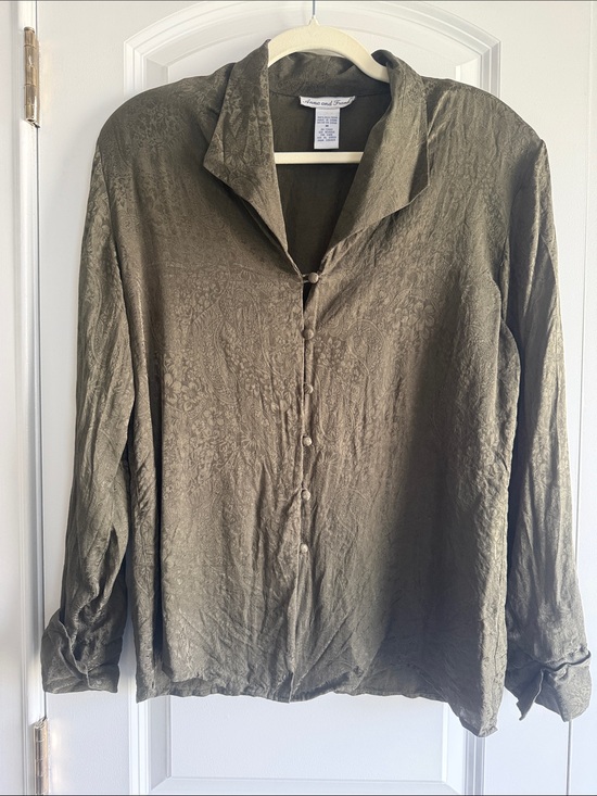 Anna And Frank Tops - VTG Anna & Frank 100% Silk Olive Button-Front Jacquard Blouse, M, please read!